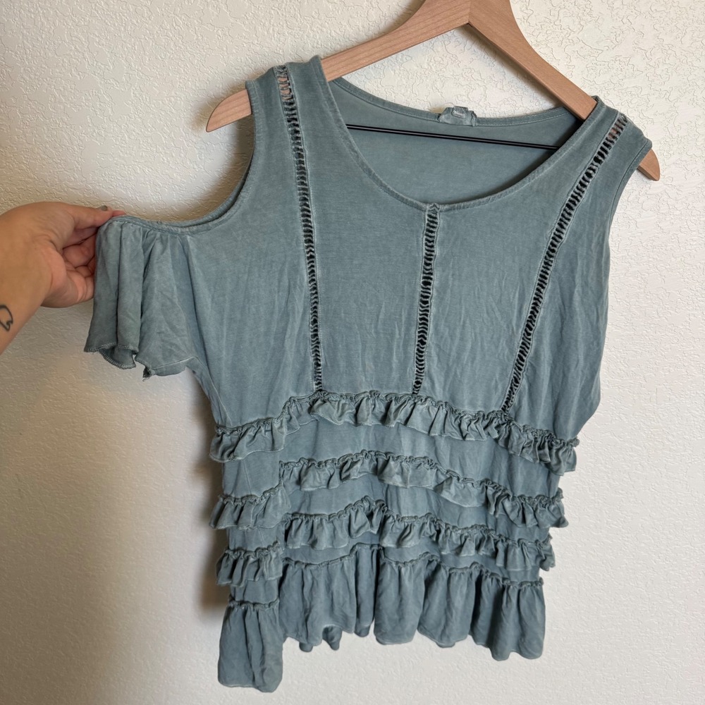 Boho Ruffle Crochet Trim POL Cold Shoulder Top Medium Blue